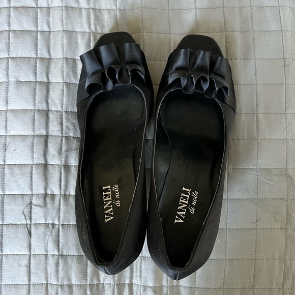 Vaneli Shoes | Open Toe Black Pumps Size 9 M - Picture 1 of 5